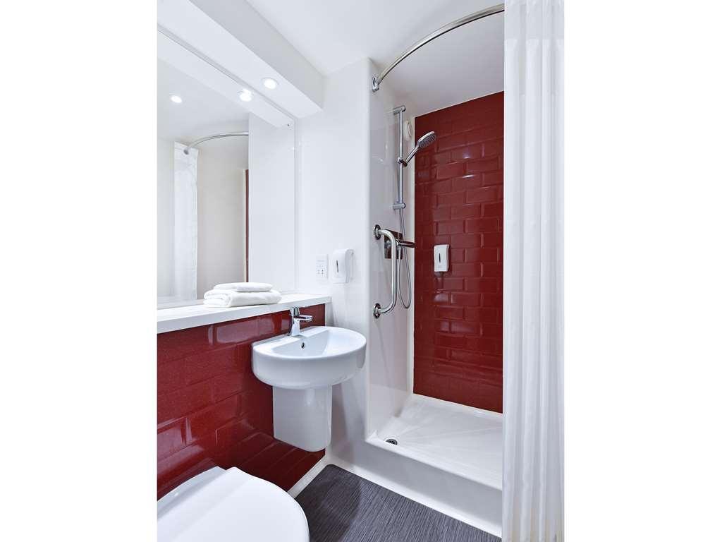 Travelodge Northwich Lostock Gralam Номер фото